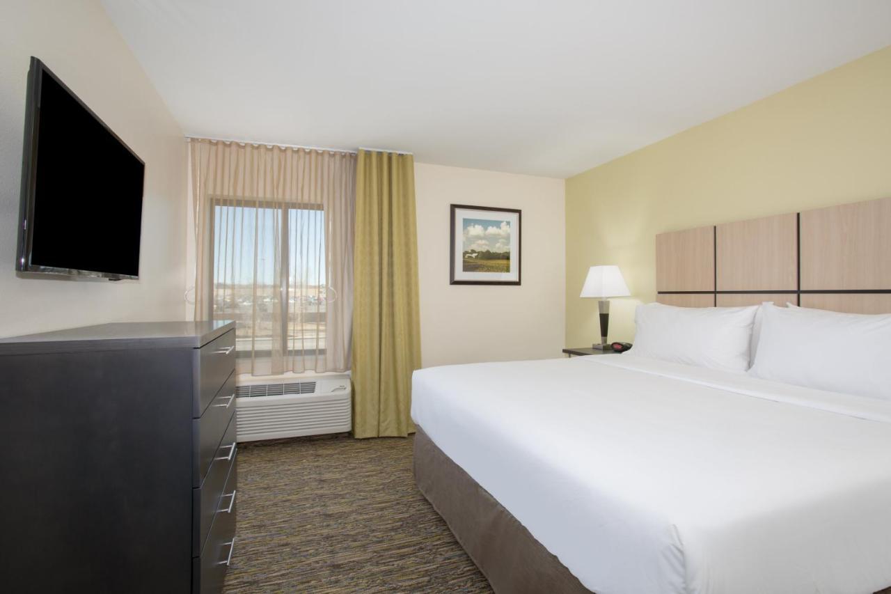 Candlewood Suites Pueblo By Ihg Экстерьер фото